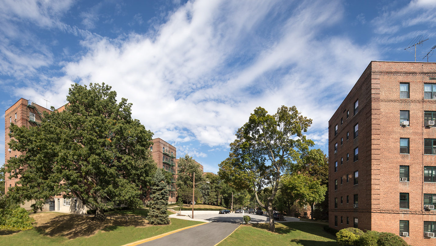 Riverdale Gardens Newly Renovated 1 & 2 Bedroom Apartments